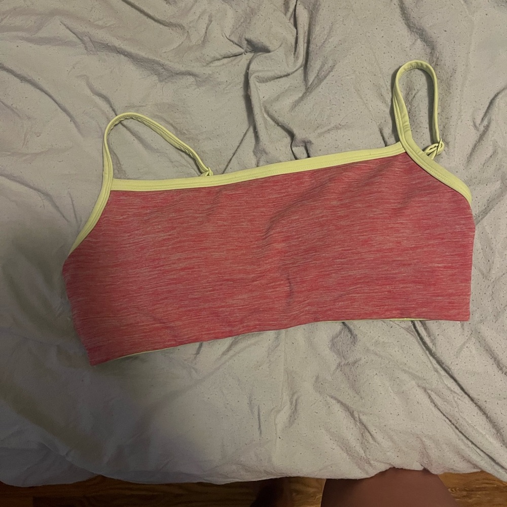 Vitality Daydream Cherry Limeade Sports Bra Size L